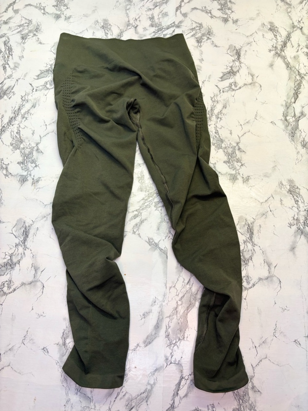 Alphalete Olive Athletic Seamless Scunch Booty Leggings Size Medium